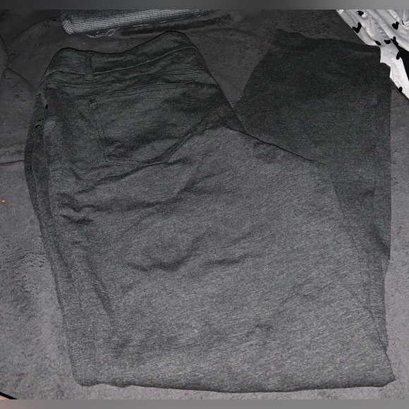 4 Pairs of Size 16 Pants - Picture 6 of 9